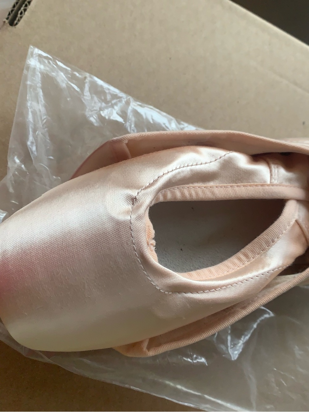 Bloch Satin Ballet Pointe Shoes, size 8
